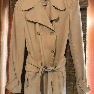 Banana republic classic trench coat size 2